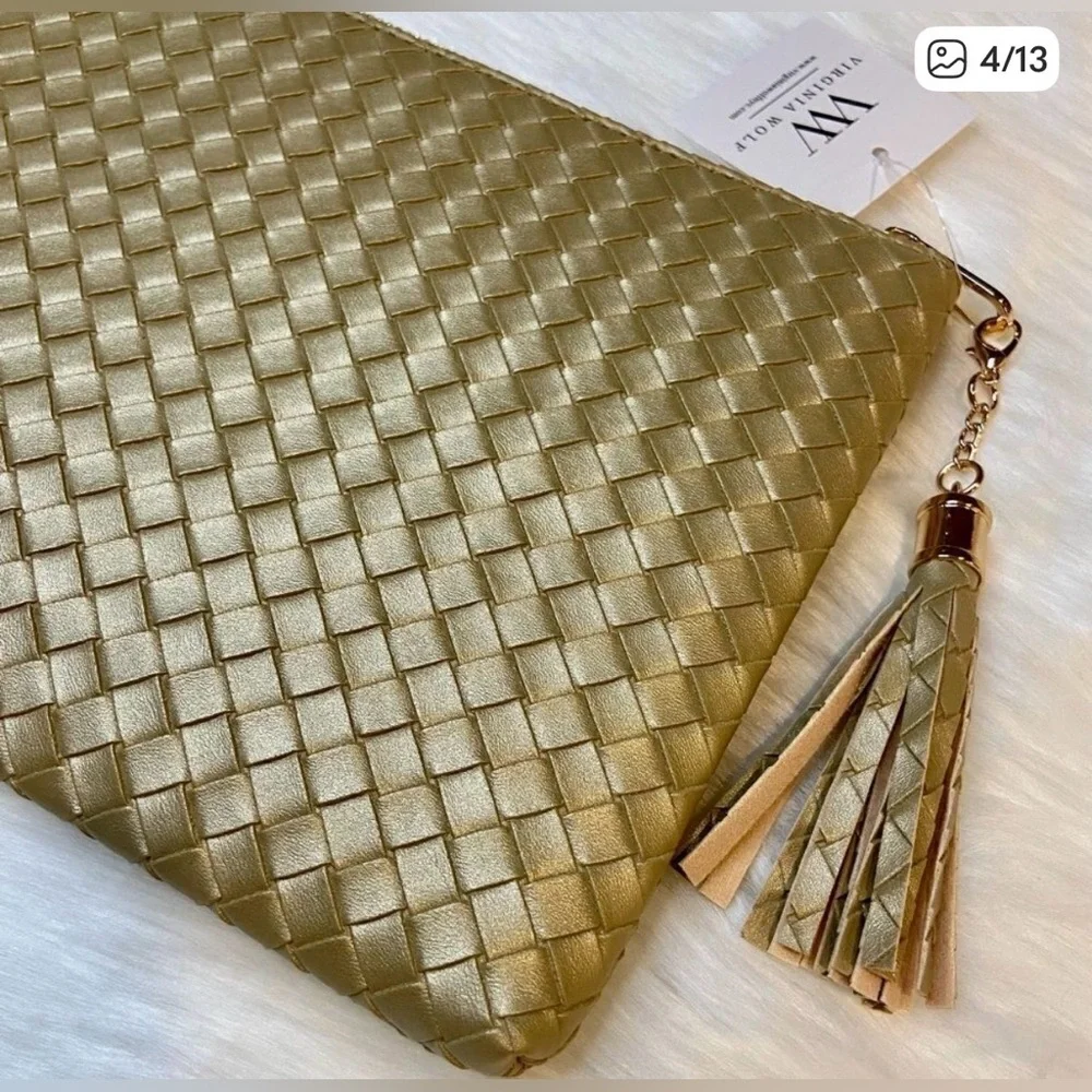 Chic and classy Virginia Wolf gold woven clutch - Picture 6 of 12